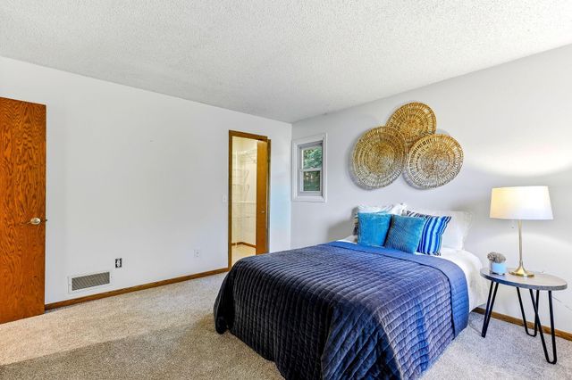 762 Elrene Court, Eagan, MN 55123