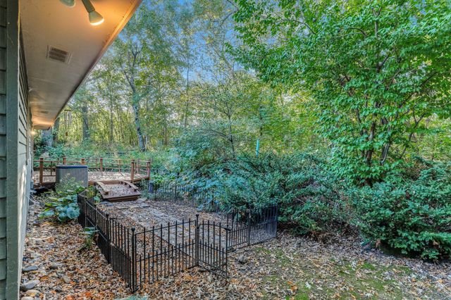 762 Elrene Court, Eagan, MN 55123