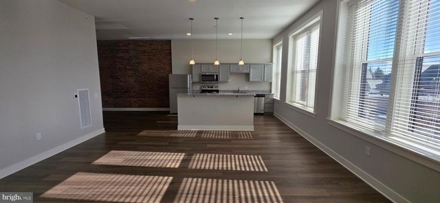 315 LOCUST ST, Columbia, PA 17512