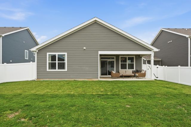 7677 W 105th Place, Crown Point, IN 46307