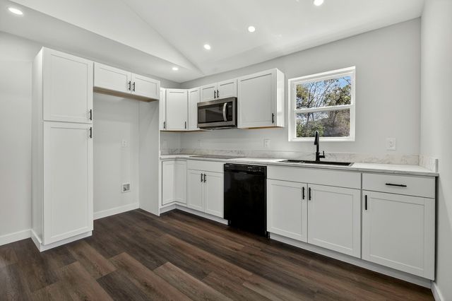 1863 Sandcroft Drive, Charleston, SC 29407