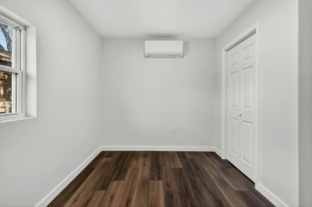 1863 Sandcroft Drive, Charleston, SC 29407