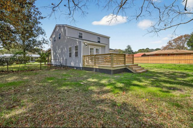 1863 Sandcroft Drive, Charleston, SC 29407