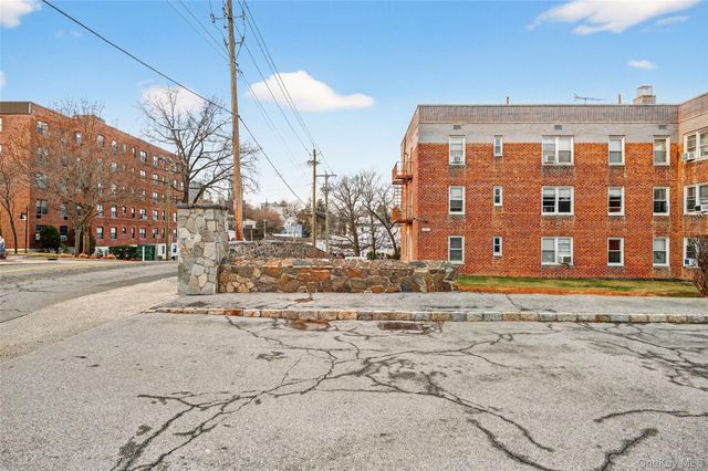 10 Davenport Avenue 1F, New Rochelle, NY 10805