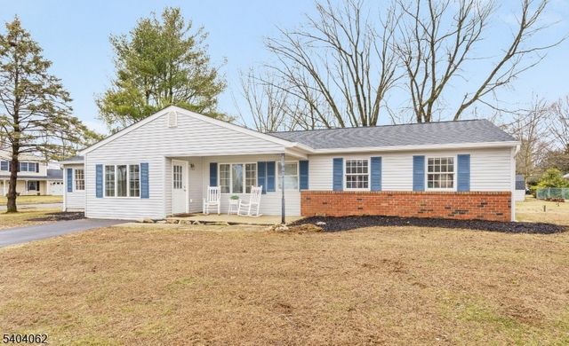 242 Powderhorn Drive, Lopatcong Twp., NJ 08865