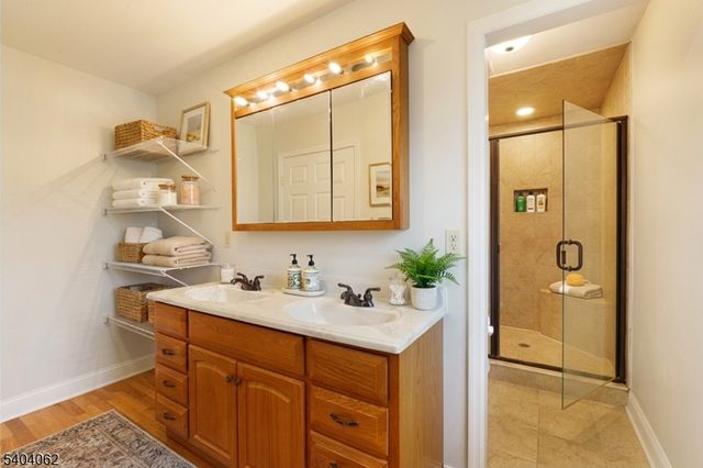 242 Powderhorn Drive, Lopatcong Twp., NJ 08865