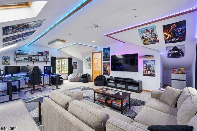 242 Powderhorn Drive, Lopatcong Twp., NJ 08865