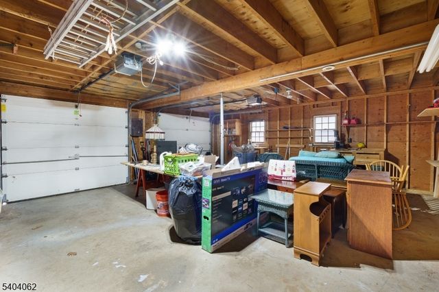 242 Powderhorn Drive, Lopatcong Twp., NJ 08865