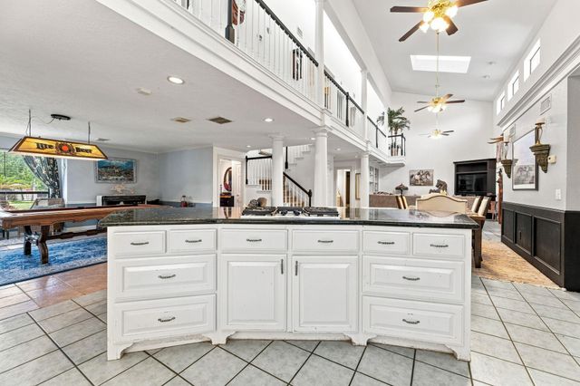 217 Baywood Street, Shoreacres, TX 77571