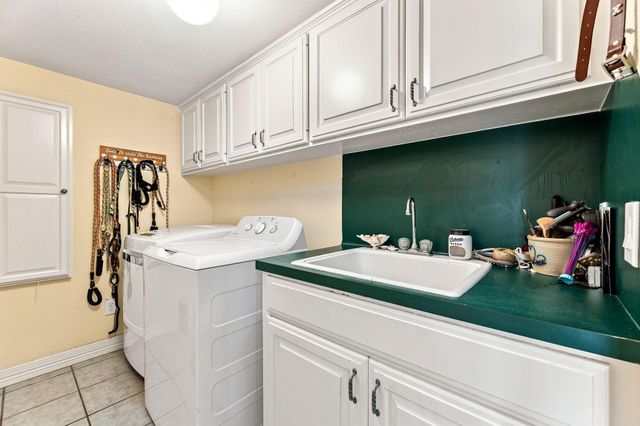 217 Baywood Street, Shoreacres, TX 77571