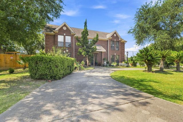 217 Baywood Street, Shoreacres, TX 77571