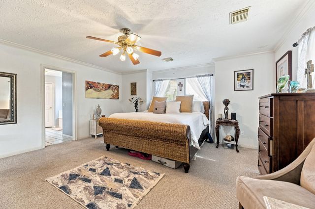 217 Baywood Street, Shoreacres, TX 77571