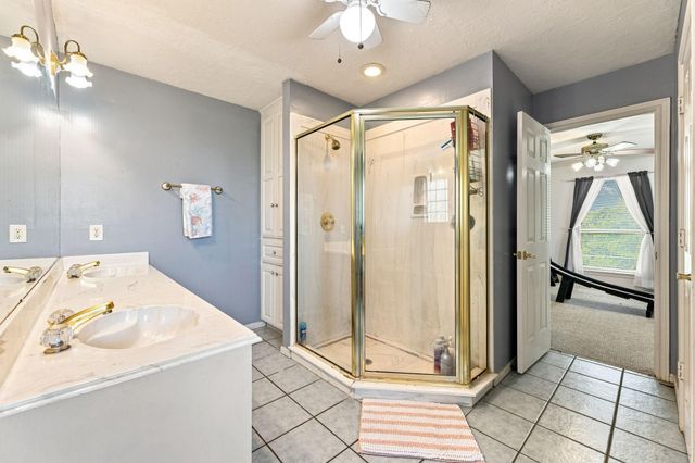 217 Baywood Street, Shoreacres, TX 77571