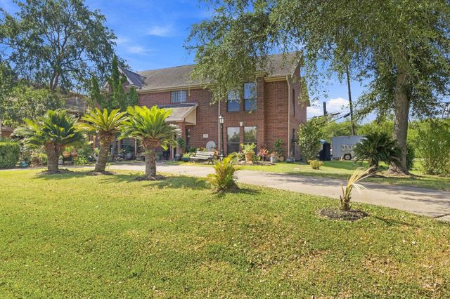 217 Baywood Street, Shoreacres, TX 77571