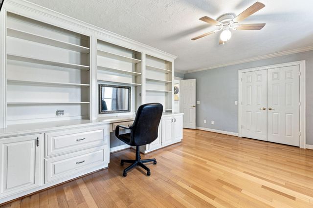 217 Baywood Street, Shoreacres, TX 77571