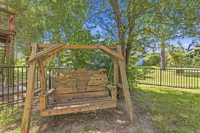 217 Baywood Street, Shoreacres, TX 77571