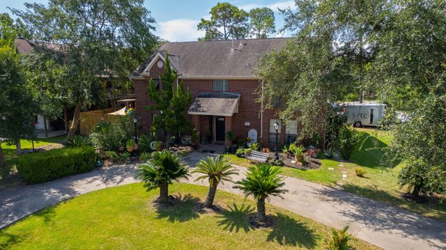 217 Baywood Street, Shoreacres, TX 77571