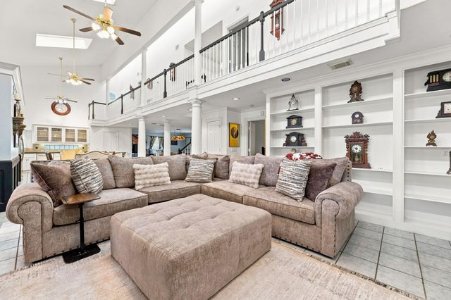 217 Baywood Street, Shoreacres, TX 77571