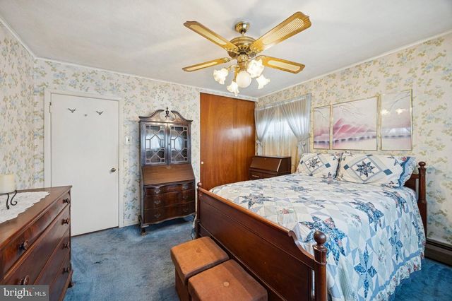 223 ALDEN AVE, Morrisville, PA 19067