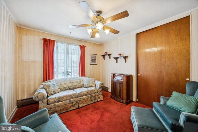 223 ALDEN AVE, Morrisville, PA 19067