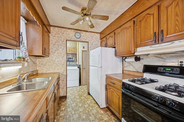 223 ALDEN AVE, Morrisville, PA 19067