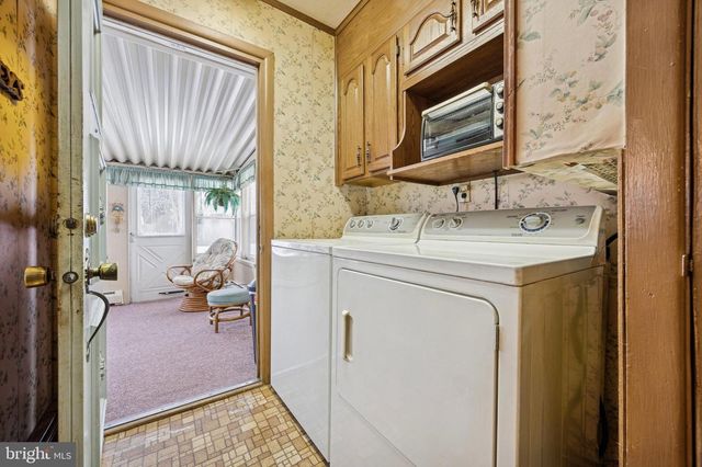 223 ALDEN AVE, Morrisville, PA 19067