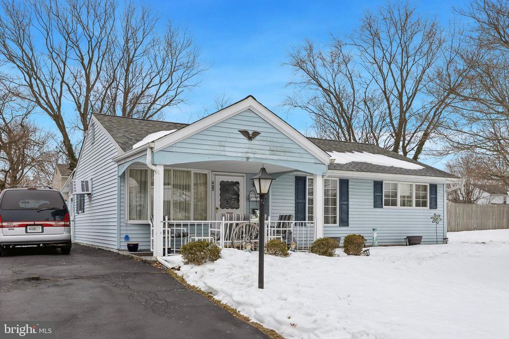 223 ALDEN AVE, Morrisville, PA 19067