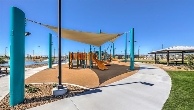 917 Kassie Lake Way, North Las Vegas, NV 89084