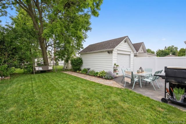2913 Davis Street, Oceanside, NY 11572