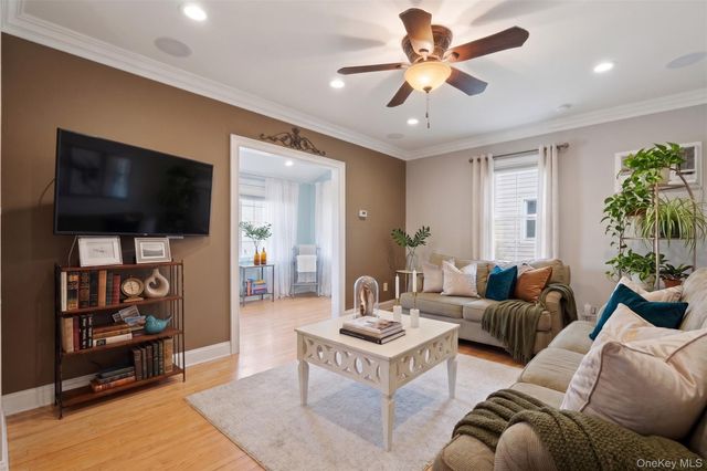2913 Davis Street, Oceanside, NY 11572