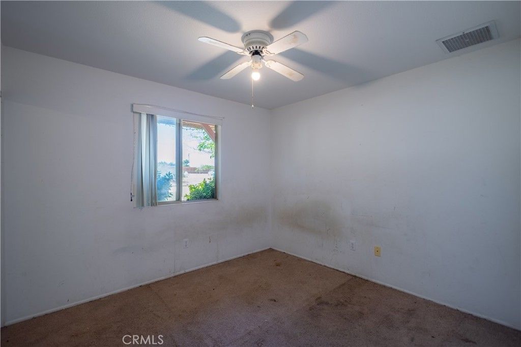 Image 19 of property listing at 3809 Hanford, Yucca Valley, CA 92284