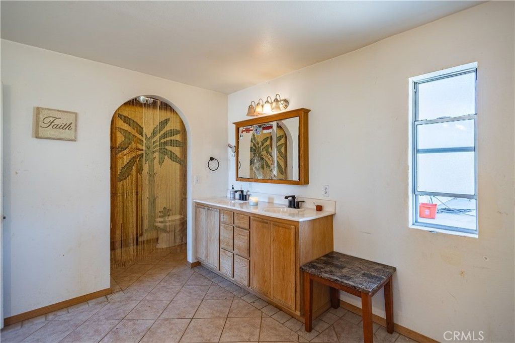 Image 24 of property listing at 3809 Hanford, Yucca Valley, CA 92284