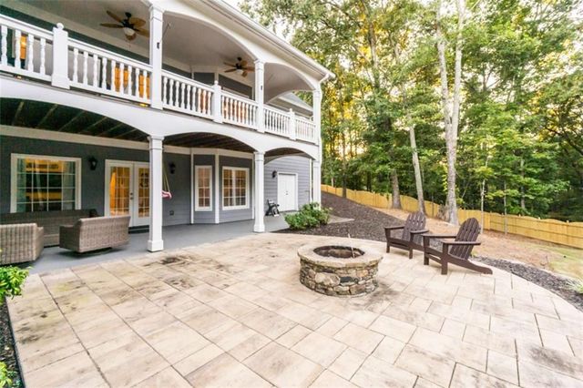 9325 Spinnaker Lane, Gainesville, GA 30506