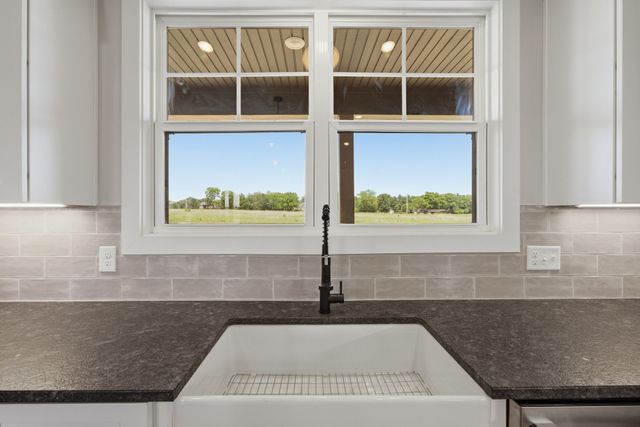 5022 Royal View Way, Clarksville, TN 37040