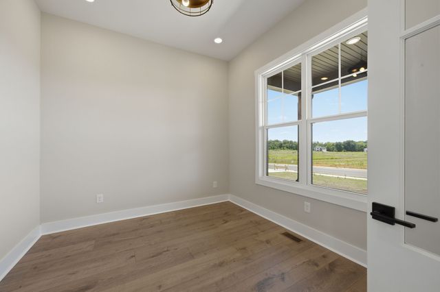5022 Royal View Way, Clarksville, TN 37040