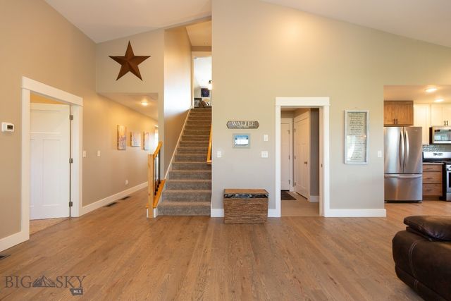 358 Pioneer Crossing Blvd, Manhattan, MT 59741