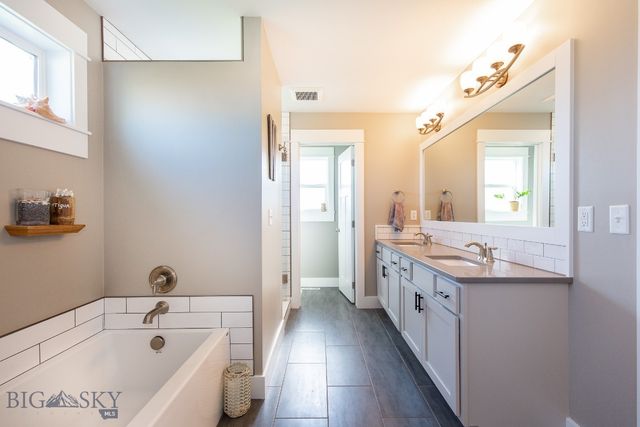 358 Pioneer Crossing Blvd, Manhattan, MT 59741