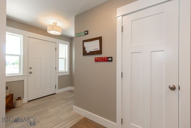 358 Pioneer Crossing Blvd, Manhattan, MT 59741