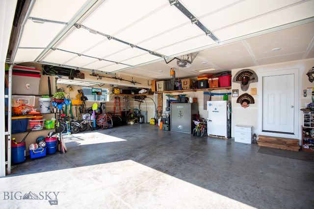 358 Pioneer Crossing Blvd, Manhattan, MT 59741