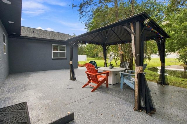17933 EAGLE LANE, Lutz, FL 33558