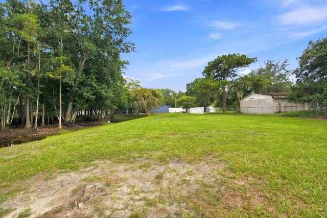 17933 EAGLE LANE, Lutz, FL 33558