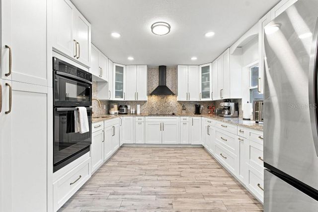 17933 EAGLE LANE, Lutz, FL 33558
