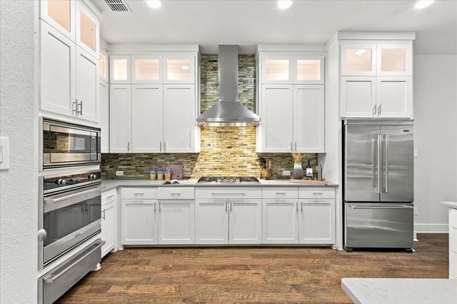 6251 Lakeshore Drive, Dallas, TX 75214