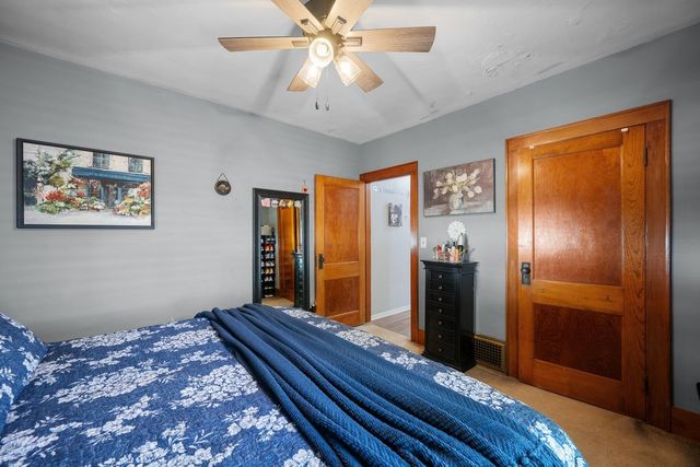 2218 DAVIE Street, Davenport, IA 52804
