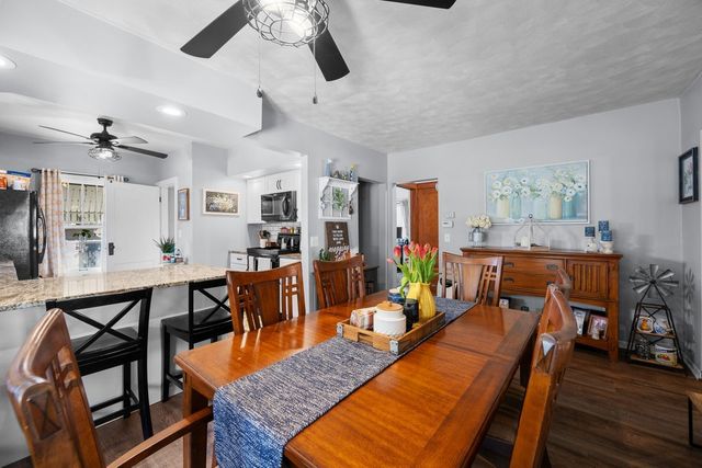 2218 DAVIE Street, Davenport, IA 52804