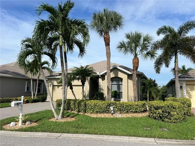 9269 Palm Island CIR, North Fort Myers, FL 33903