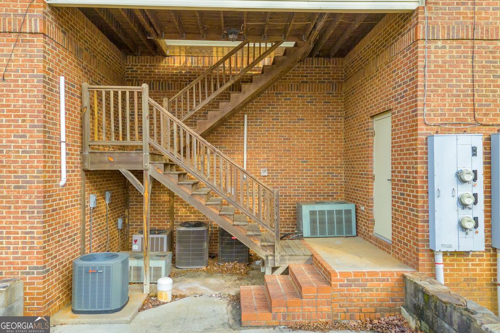 19 Glenn Carrie, Hull, GA 30646 — photo 2