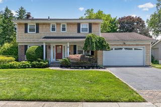 6 W Oak Hill, Oyster Bay, NY 11771