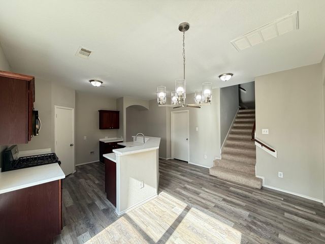 914 Whispering Winds Court, Baytown, TX 77521