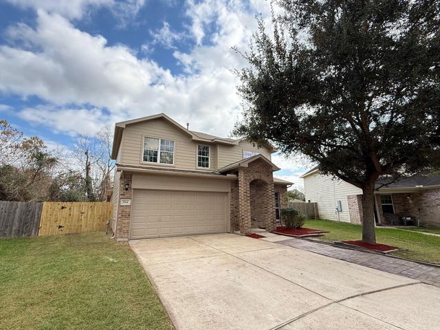 914 Whispering Winds Court, Baytown, TX 77521
